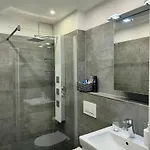Apartment Single In *